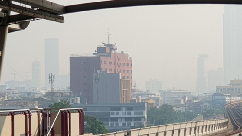 ฝุ่น PM2.5 กลับมาอีกแล้ว! วันนี้กรุงเทพฯ ยังน่าห่วง - ลดกิจกรรมกลางแจ้ง 