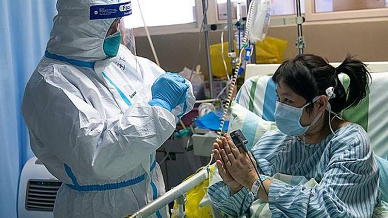 ยอดพุ่งต่อเนื่อง ! "ไวรัสโคโรนา" คร่าชีวิตชาวจีนในอู่ฮั่นกว่า 400 ศพ ติดเชื้อทะลุเกิน 2 หมื่น