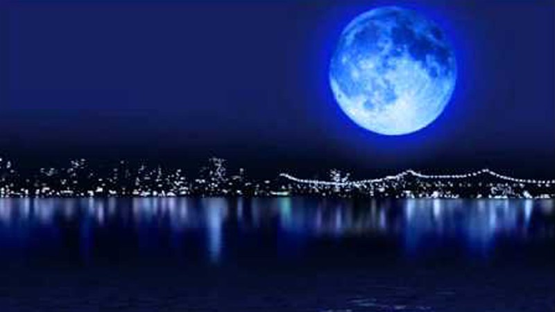 ห้ามพลาด! ปรากฎการณ์หายาก “พระจันทร์สีน้ำเงิน” ครั้งแรกในรอบ 76 ปี