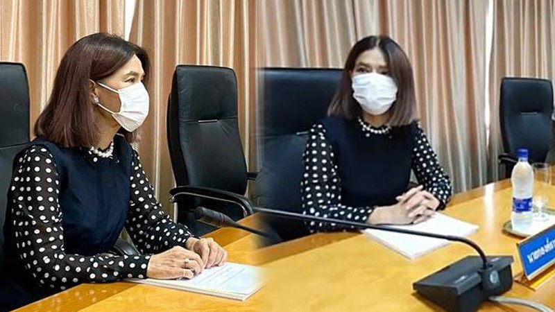 เปิดภาพ ! "ตู่ นันทิดา" นั่งเก้าอี้นายก อบจ. ประชุมสภา อบจ.สมุทรปราการ ครั้งแรก !