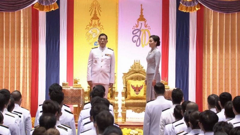 ในหลวง-พระราชินี เสด็จฯ ทรงเปิดประชุมรัฐสภา