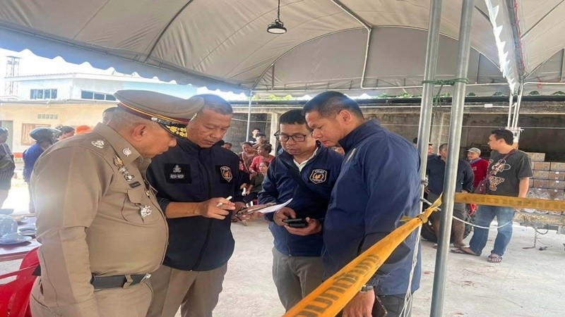 “ตำรวจภาค 1” รวบ 2 ผู้ต้องหา ควงปืนยิงกลางตลาดร่มไทร-บางยอ เสียชีวิต 1 ราย