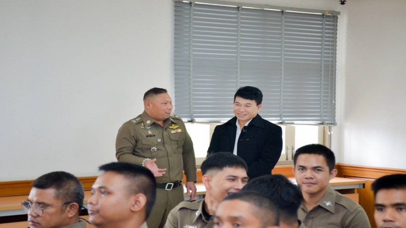 "ผู้การฯปทุมธานี" ตรวจเยี่ยมพงส.เข้าร่วมโครงการเพิ่มประสิทธิภาพและส่งเสริมสุขภาพจิตตำรวจปทุมธานี