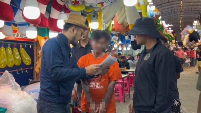 สืบนครบาล รวบลูกจ้างร้านปาโป่งงานแฟร์ ลวงสาว 15 ขืนใจในรถกระบะ