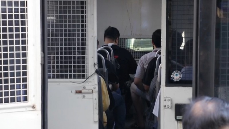 ตร.บางเขน คุมตัว 72 นักพนัน บ่อนย่านสะพานใหม่ ส่งฟ้องศาลแขวงดอนเมือง