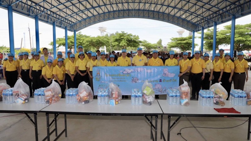 รรท.นายแพทย์ใหญ่ รพ.ตำรวจ พร้อมคณะร่วมสนับสนุนหน่วยแพทย์เคลื่อนที่ บริการตรวจรักษาโรค แก่ปชช.ผู้ประสบอุทกภัย จ.อยุธยา
