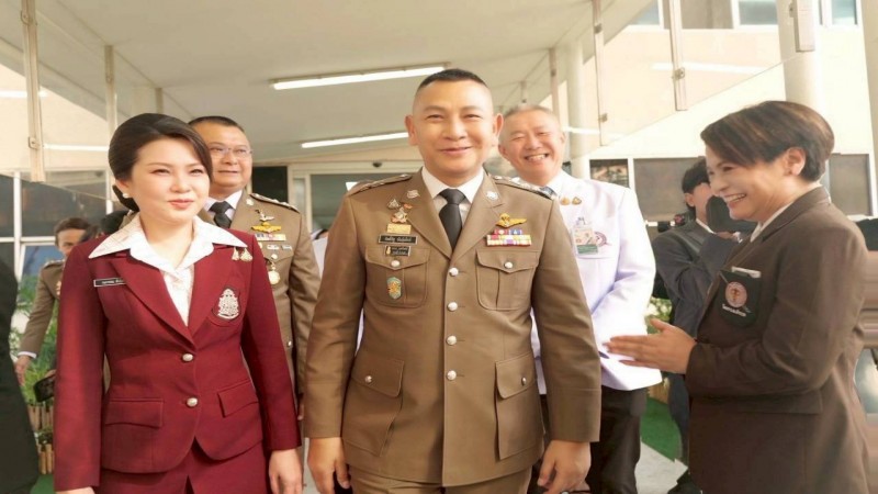 "ผบ.ตร."พร้อมนายกสมาคมแม่บ้านตำรวจ ตรวจเยี่ยมมอบขวัญกำลังใจข้าราชการตำรวจ เนื่องใน“วันตำรวจ”
