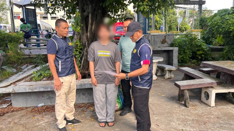 “รวบสาวแก๊งขอทานเขมร นำลูก-หลาน เร่ขอทาน-ขายของย่านหาดป่าตอง