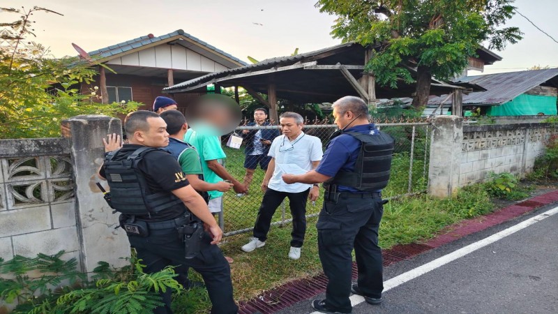 ตำรวจ ปปป. รวบอดีตตำรวจนอกรีต ร่วมพวกเรียกเงินผู้ต้องหาคดียาเสพติด แลกไม่ถูกจับ