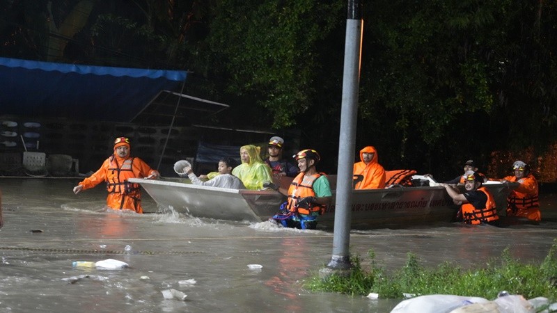 หาดใหญ่ “ยกธงแดง” น้ำท่วมย่านเศรษฐกิจ