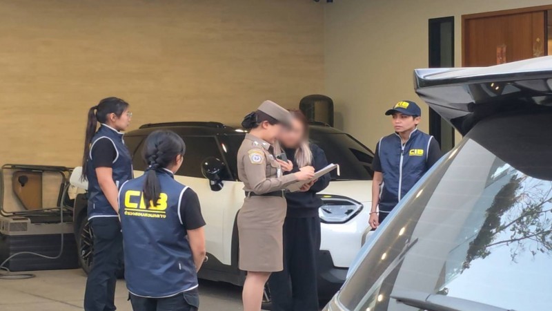 ตำรวจ ปอศ.บุกจับ"นานา ไรบีน่า"ที่บ้านย่านพระโขนง คดีฉ้อโกง